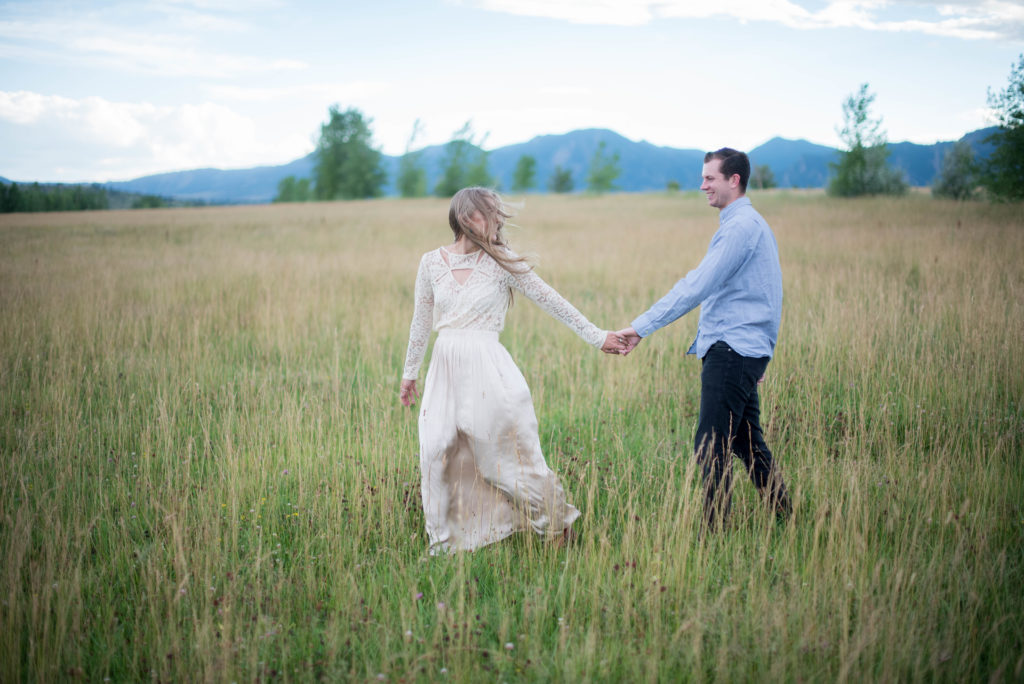 couple in valley boulder engagement photoshoot